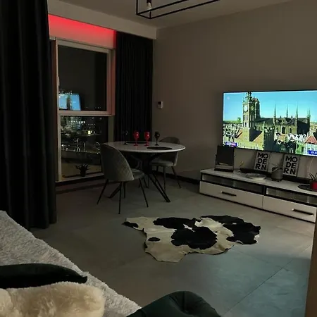 Towarowa - Milionowa 39 Check-in 24h Apartment