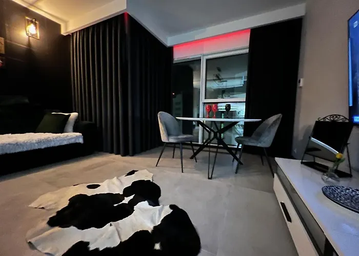 Towarowa - Milionowa 39 Check-in 24h アパート *